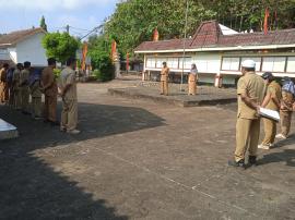 Apel Senin Kalurahan Giripanggung, Evaluasi Peserta Apel Jadi Fokus Utama