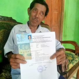 Kamituwa Kalurahan Giripanggung Salurkan BLT-DD Langsung ke Rumah Warga Sakit dan Lansia