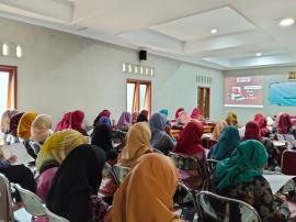 Sosialisasi Anti Korupsi Dalam Pelatihan Tim Kunjungan Ke Rumah