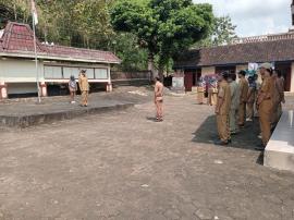 Apel Rutin Senin, Lurah Giripanggung Tekankan Pentingnya Kedisiplinan