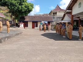 Kalurahan Giripanggung Gelar Apel Rutin Senin, Lurah Tekankan Disiplin Kerja