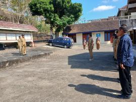 Pemkal Giripanggung Laksanakan Apel Rutin Senin, Tekankan Pelayanan Prima kepada Masyarakat