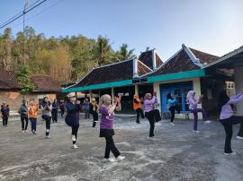 Pemkal Giripanggung Laksanakan Senam Rutin GERMAS di Padukuhan Regedeg